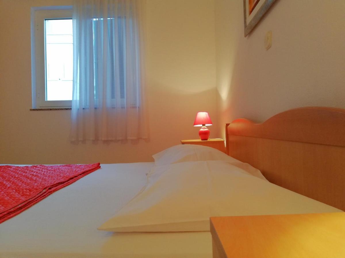 Apartments Roko Lalin ปาโกชตาเน ภายนอก รูปภาพ